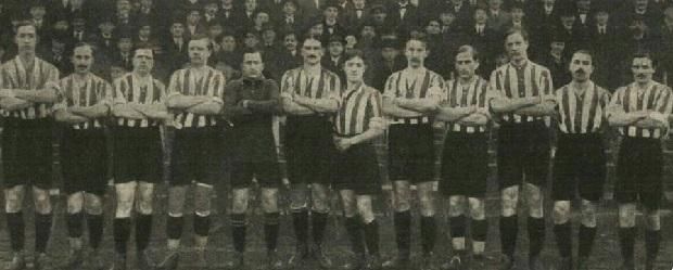 Az NB I-ben negyedik helyen végző BTC csapata az 1913–1914-es idényből, Horváth József a kép jobb szélén áll