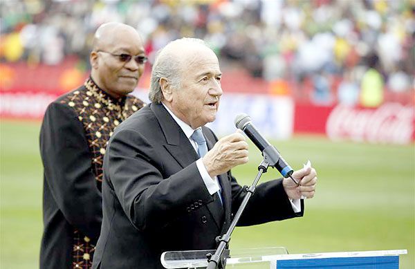 „Fújjátok csak” – mondhatja Blatter az afrikai szurkolóknak