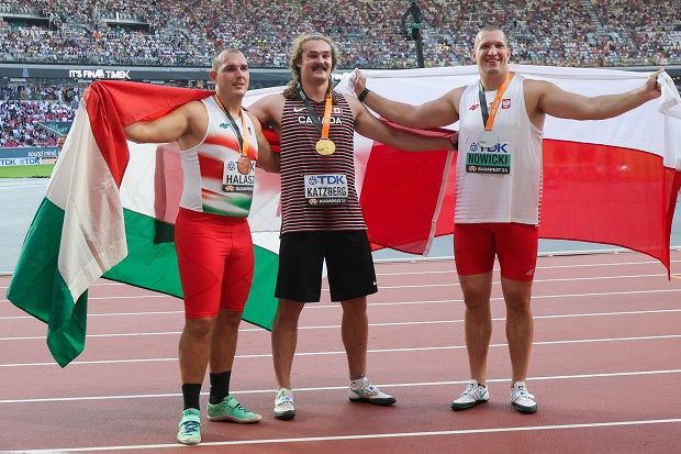 A budapesti világbajnokság érmesei: Halász Bence, Ethan Katzberg, Wojciech Nowicki
