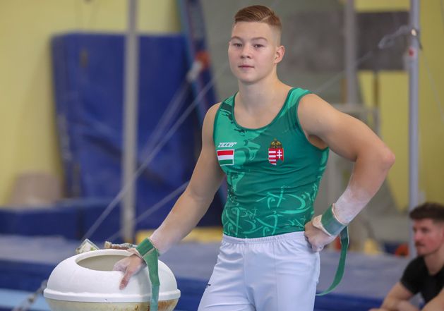 Balázs Krisztián juniorként vb-bronzig jutott nyújtón, a kvalifikációs világbajnokságon a csapatért kell sokat tennie (FOTÓ: TÖRÖK ATTILA)