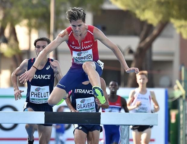 2017: első világbajnokságán 3000 m akadályon indult el