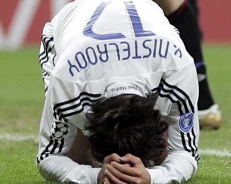 Ruud van Nistelrooy a Steaua ellen is kihagyott egy büntetőt, de akkor legalább nem azon múlt a Real Madrid győzelme