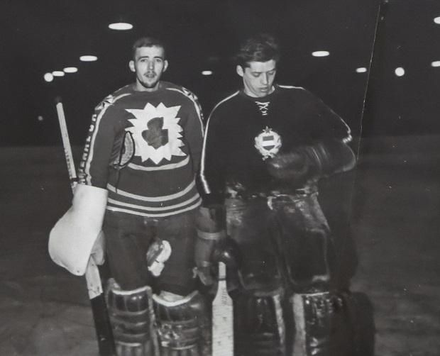 Losonci György (jobbra) 31-szer védte a magyar jégkorong-válogatott kapuját