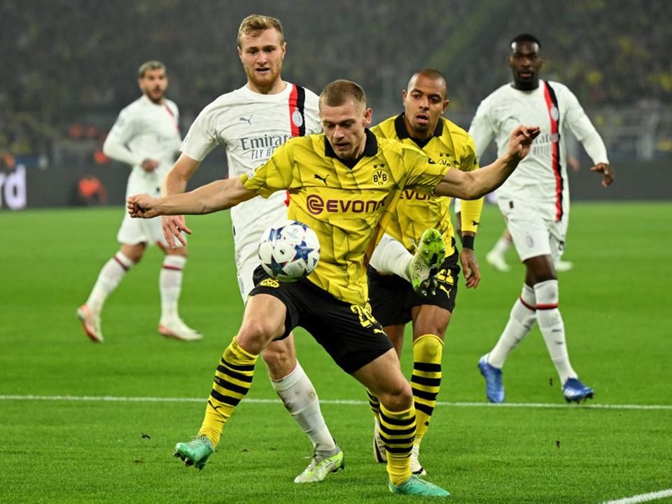 Dortmundi harc a labdáért (fotó: AFP)