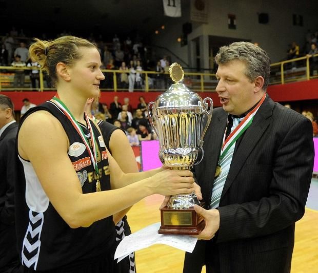 2010: A Mizo Pécs 2010 kupagyőztes csapatának klasszisa, Vajda Anna és mestere, Fűzy Ákos