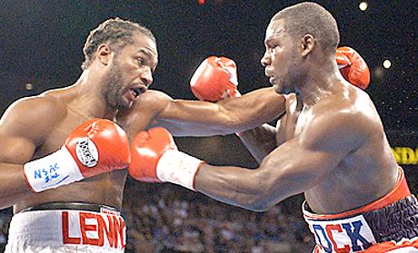 Lennox Lewis (balra)