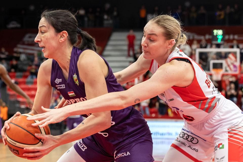 Jelena Brooks (balra) az előző évadban fantasztikusan játszott, most még nagyobb szüksége lesz a címvédő Sopron Basketnek a klasszisára (FOTÓ: ÁRVAI KÁROLY)