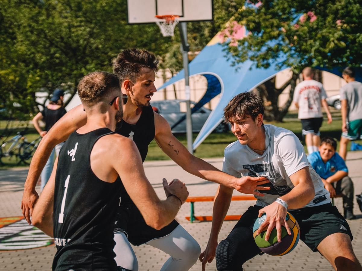 Az Év szabadidős sporteseménye címre az 525 Cup utcai kosárlabda-rendezvény...
