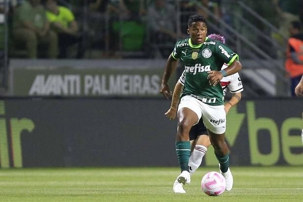 2016 óta futballozik a Palmeirasban