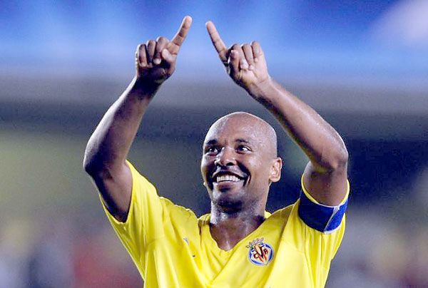 Ekkor még örülhetett Marcos Senna, de a végén pontot vesztett a Villarreal