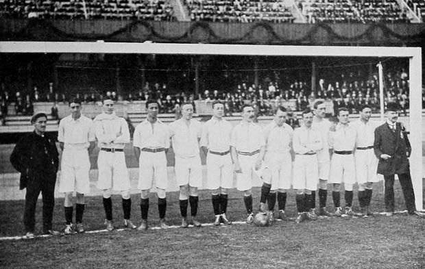 A Jan van Breda Kolff-fal felálló holland válogatott az 1912-es stockholmi olimpián