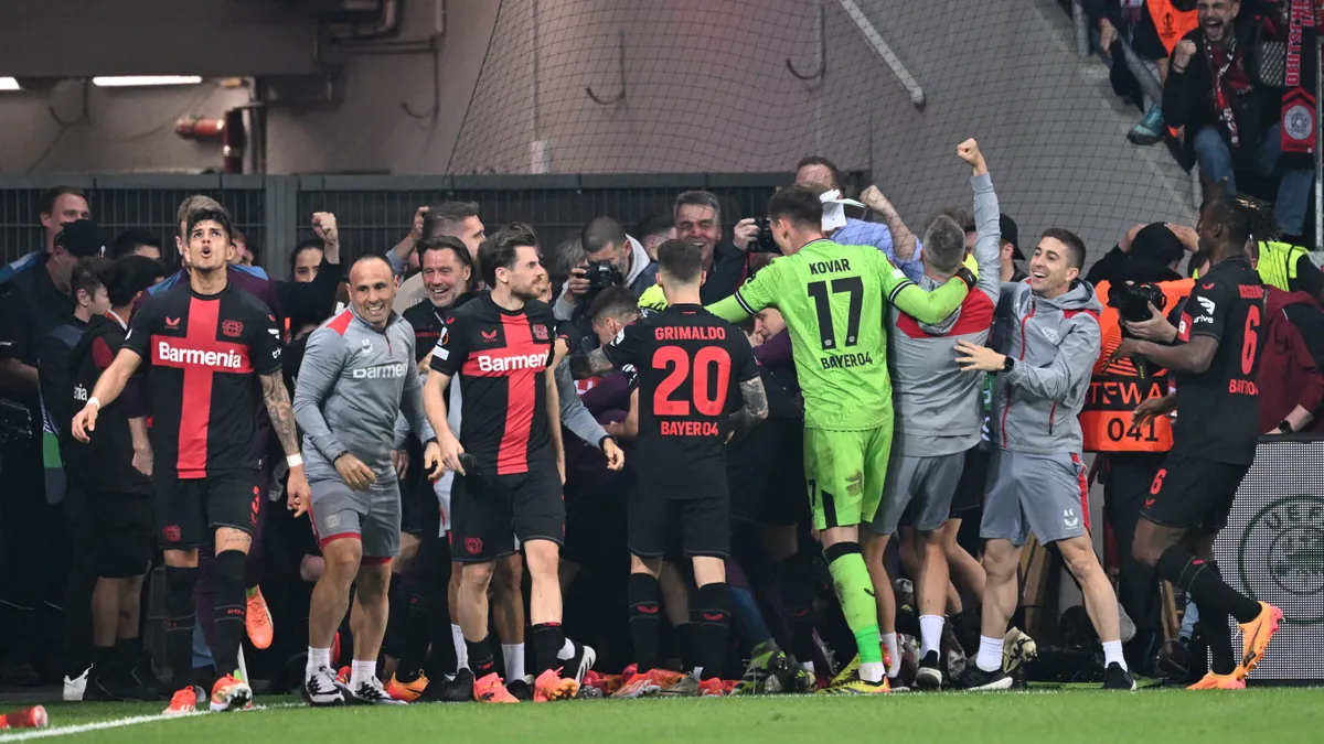 You can’t beat Leverkusen!  The Germans rallied from a two-goal deficit against Roma and made it to the El final