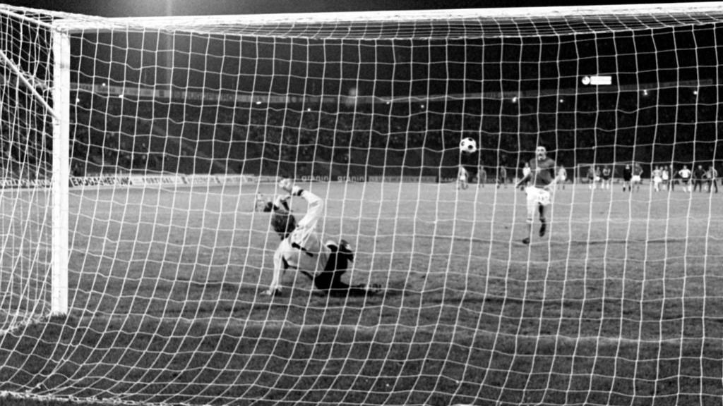 Fußball-EM 1976: Das Elfmeter-Duell im Finale