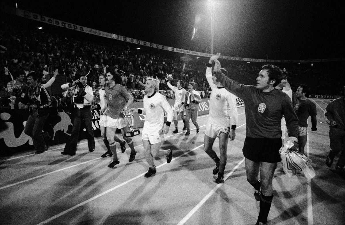 Antonín Panenka Európa-bajnokságot nyert Gőgh Kálmánnal (balra) (Fotó: Imago Images)