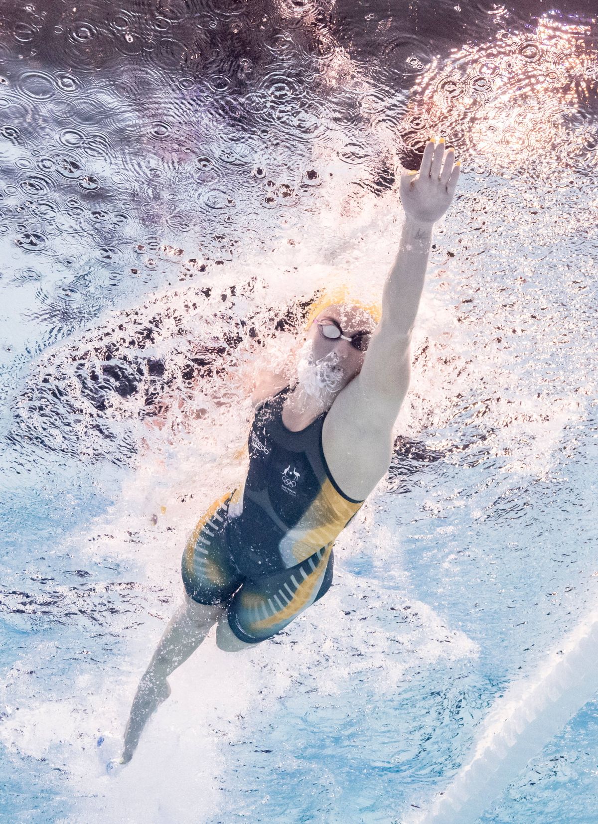 (240803) -- PARIS, Aug. 3, 2024 -- Ariarne Titmus of Australia competes during the women s 800m freestyle final of swimm