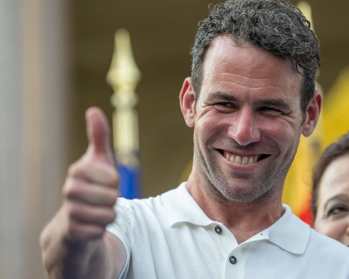 August 29, 2024, Nice, France: Mark Cavendish thumbs up during the ceremony. Mark Cavendish, record holder of stage vict