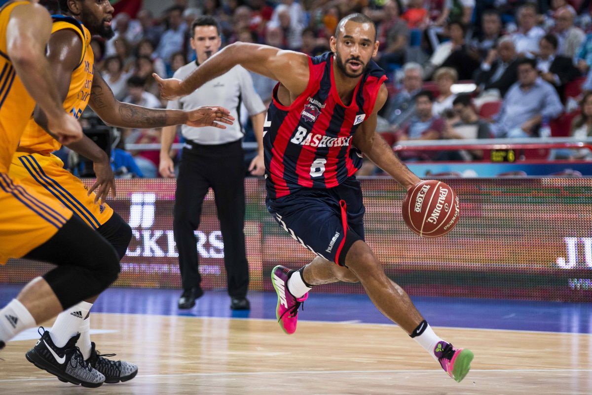 Baskonia s player Adam Hanga during the match of the semifinals of Supercopa of La Liga Endesa Madri