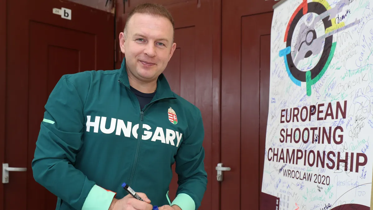 Jogosan tiltotta el a sportlövő szövetség Sidi Pétert