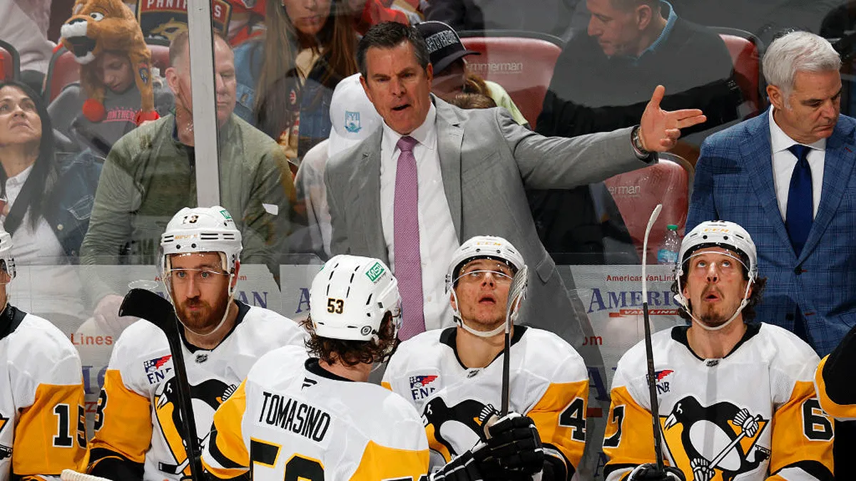 NHL: a Pittsburgh menesztette a kétszeres bajnok edzőt