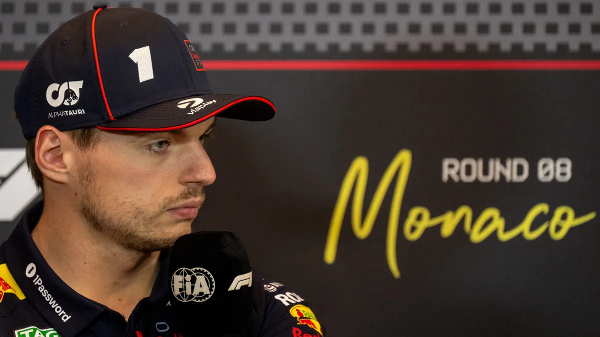 A mezőny exkluzív filmvetítésen járt Monacóban; Verstappen inkább otthon szimulátorozott