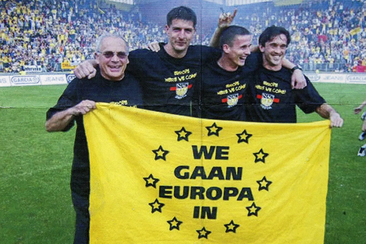 L R Sandor Popovics Gabor Babos Tomas Peto Csaba Feher xVIxxIVx PUBLICATIONxINxGERxSUIxAUTxHUNx
