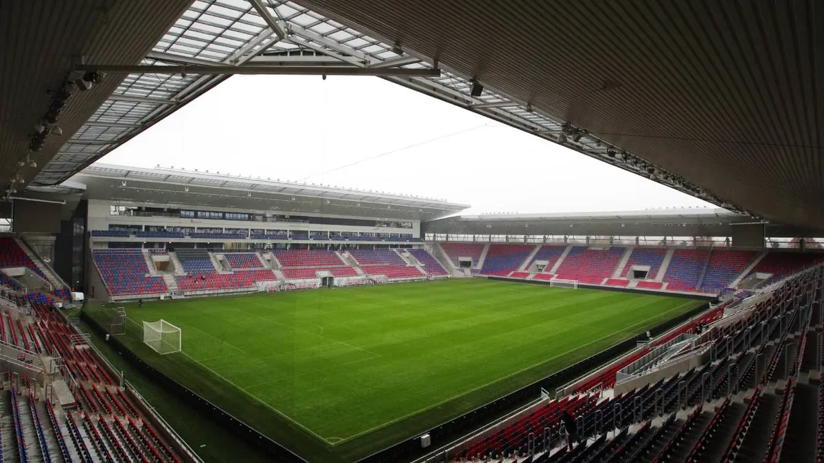 Aláírták a szerződést – Székesfehérvár önkormányzatának tulajdonába került a Fehérvár FC