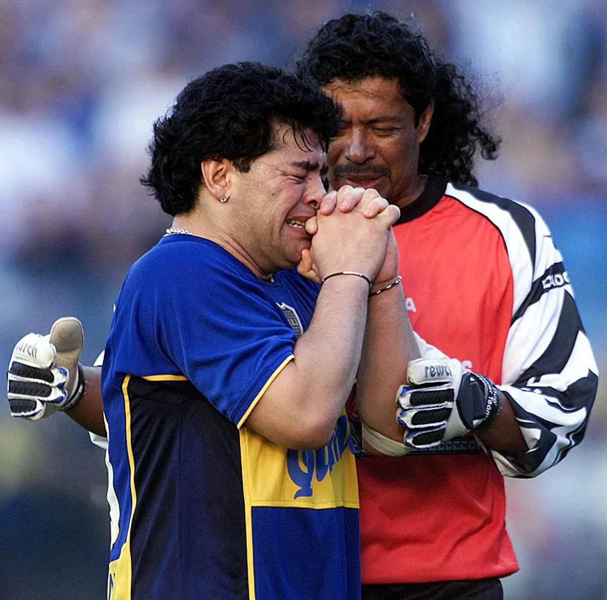 SOC-ARGENTINA-MARADONA-TEARS-02