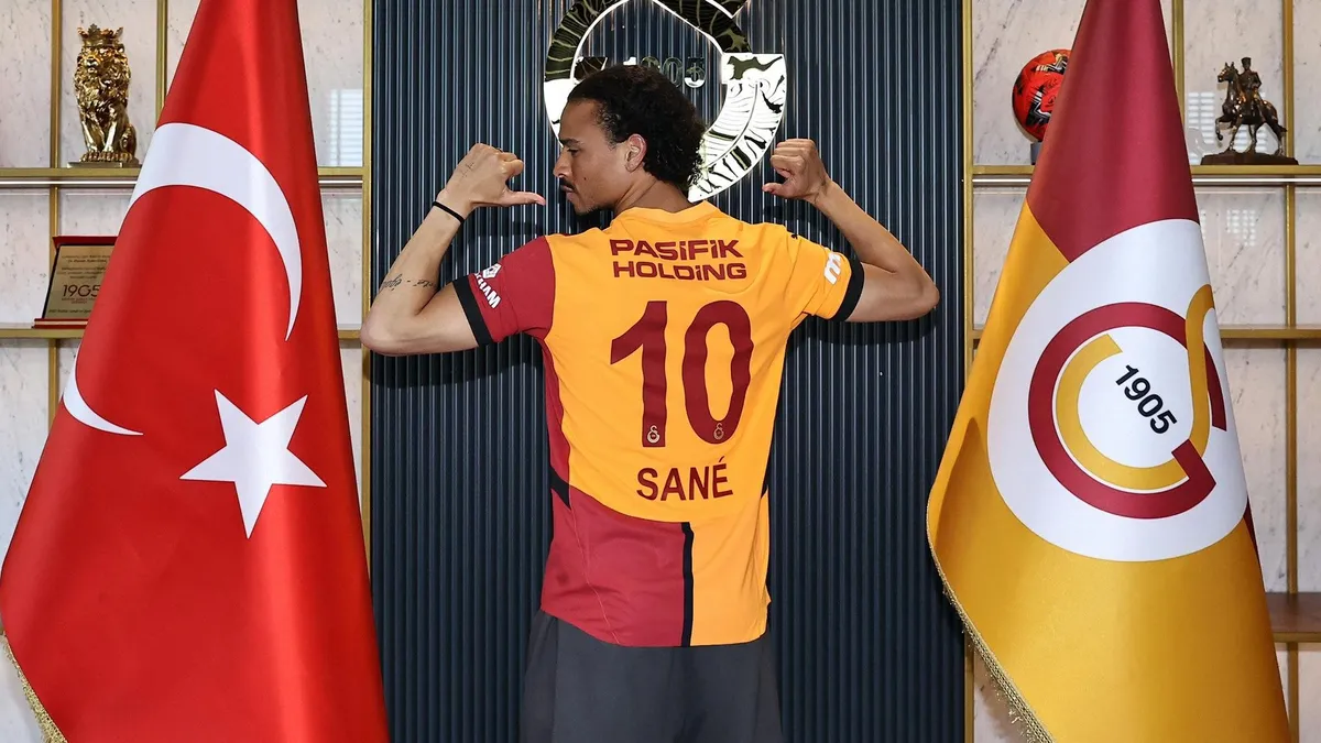 Sallai Roland csapattársa lett Leroy Sané – hivatalos