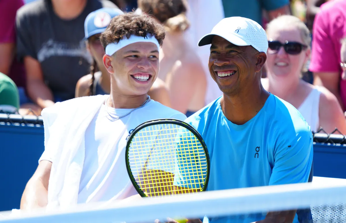 Mandatory Credit: Photo by Javier Garcia/Shutterstock (14065656ad) Ben Shelton and his brother s Bryan US Open Champions