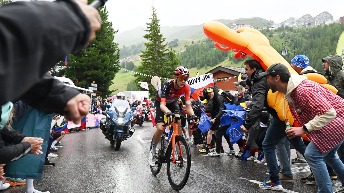 Újabb hegyi szakaszt nyert meg Arensman a Tour de France-on