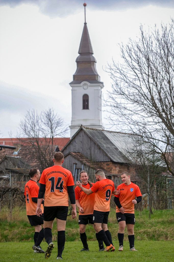 A képhez tartozó alt jellemző üres; 20230402_2051_SZM-682x1024.jpg a fájlnév