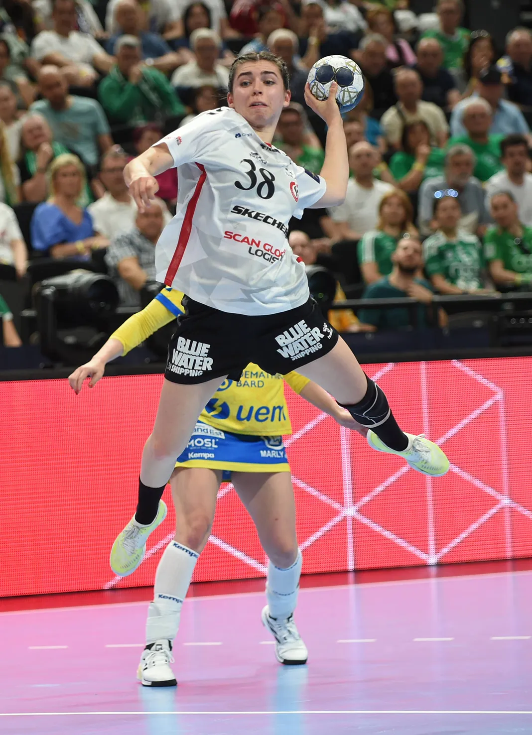 Team Esbjerg Faces Metz Handball On The 3rd Placement Match Of The EHF Final 4 Woman In Budapest On June 1th