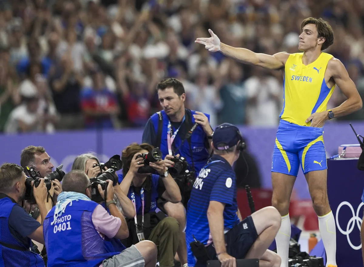 Voting for AA's Images of the Year contest kicks off / Sports