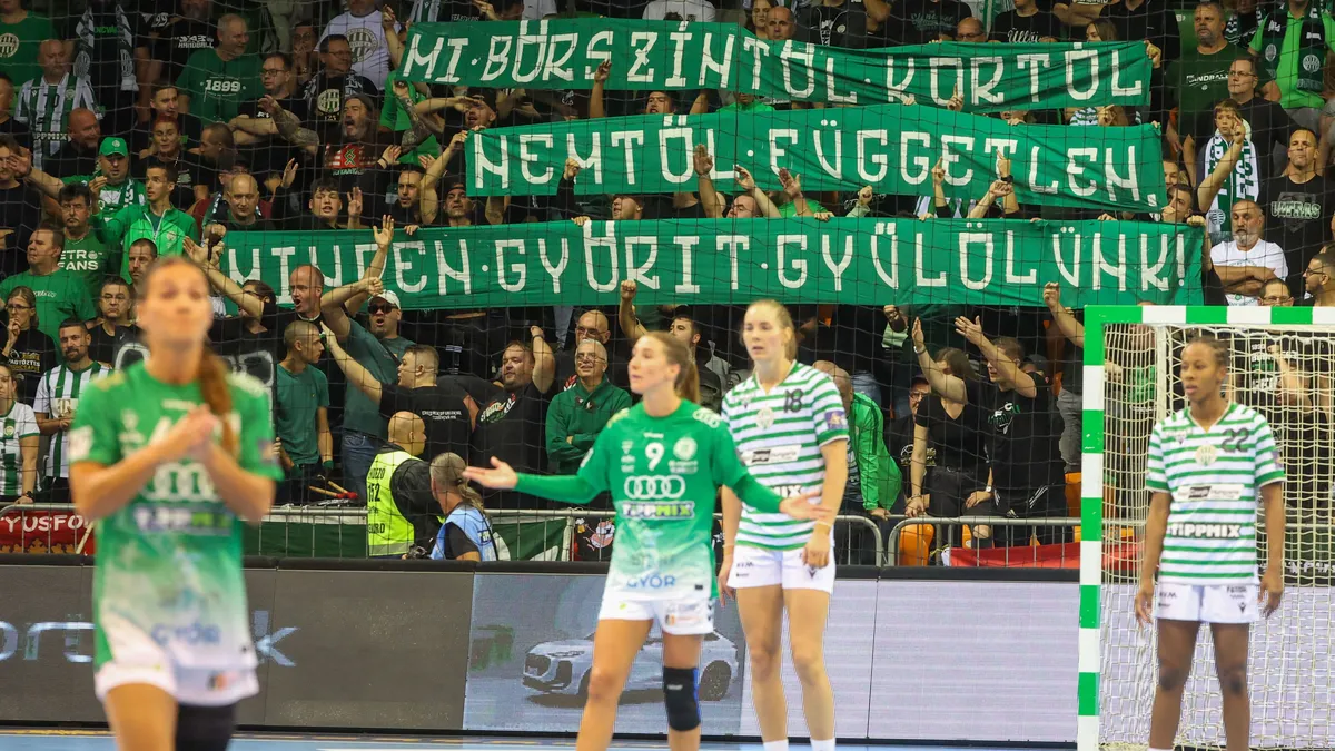 Botrányos molinó a hétvégi Győr–FTC kézirangadón, eljárást indított az MKSZ