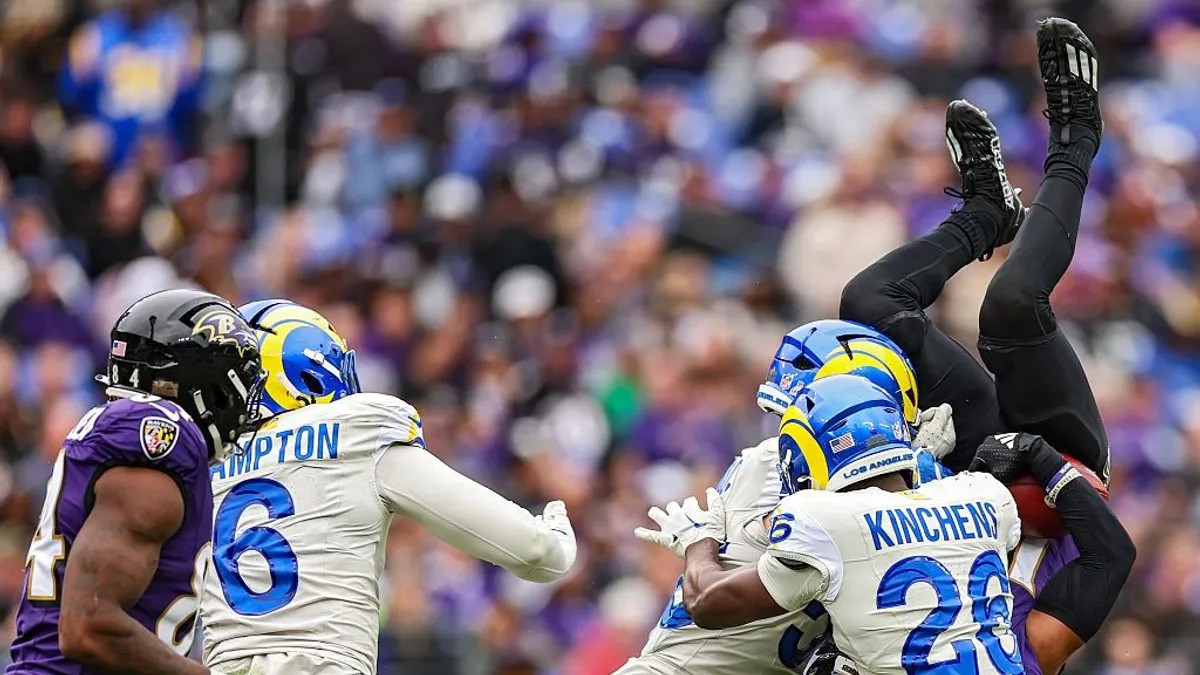 A Ramstől is kikapott a Baltimore, sorozatban harmadszor nyert a Pats – videók