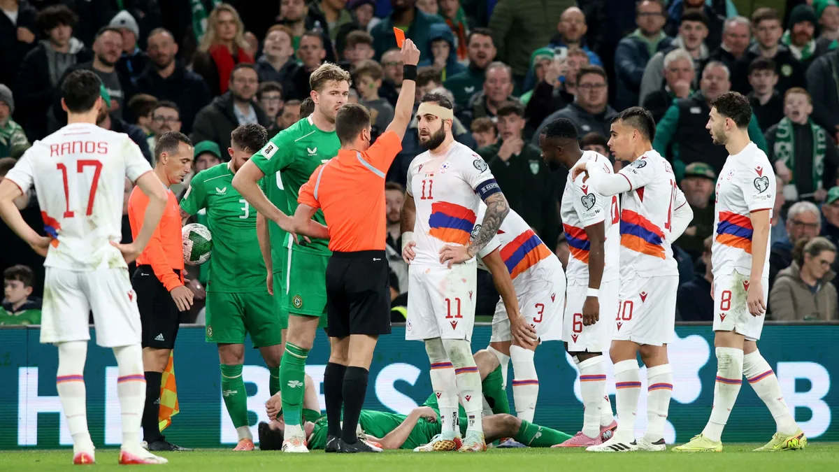 „Az ír játékosok nyilvánvalóan provokálnak” – harmadszor kapott piros lapot az ellenfél