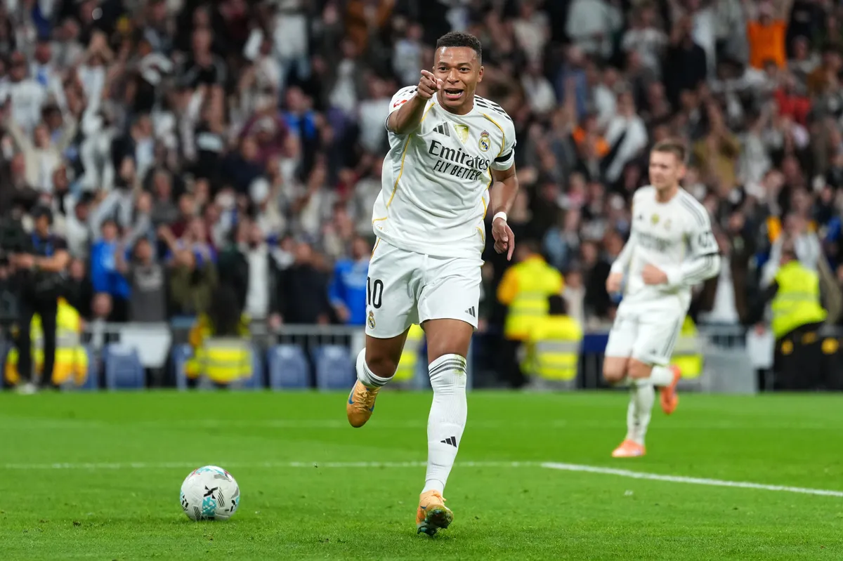 Real Madrid CF v Valencia CF - LaLiga EA Sports