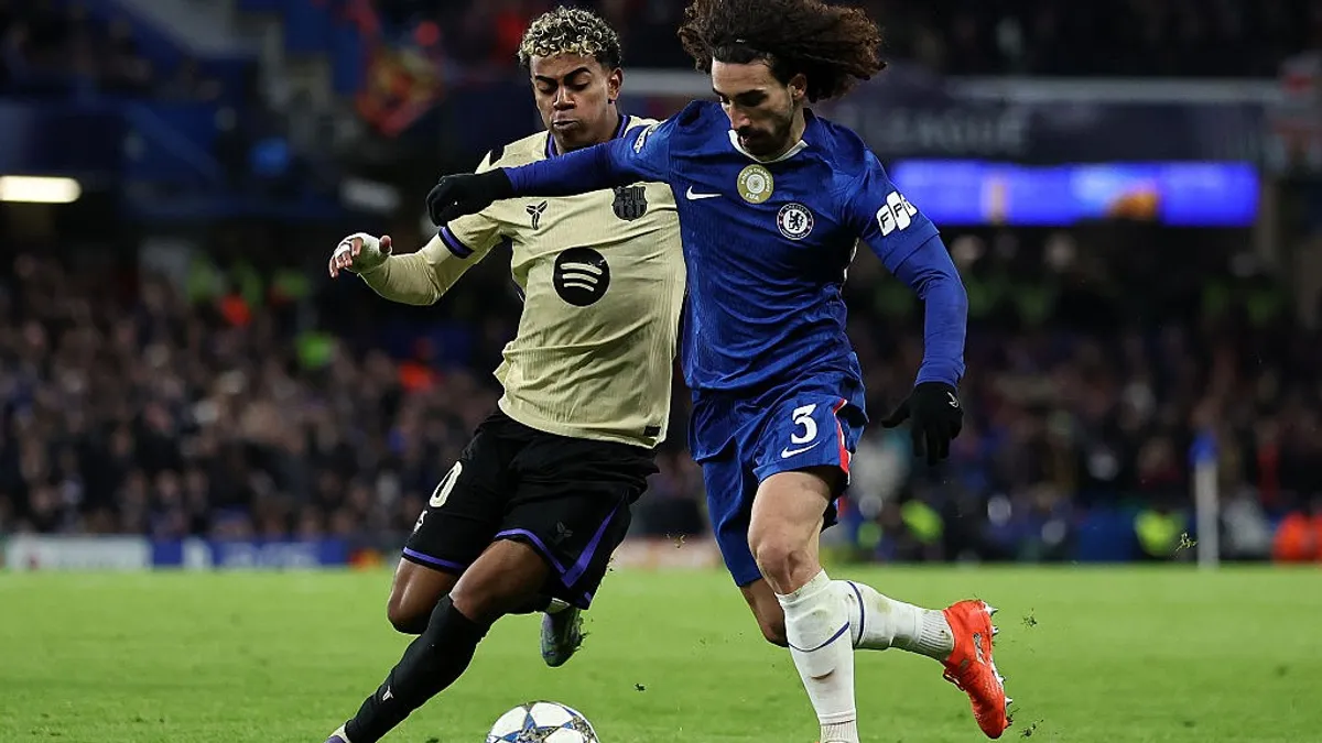 „Olyan vagy, mint Estevao, csak sz..abb” – nem kímélték Yamalt a Chelsea-drukkerek