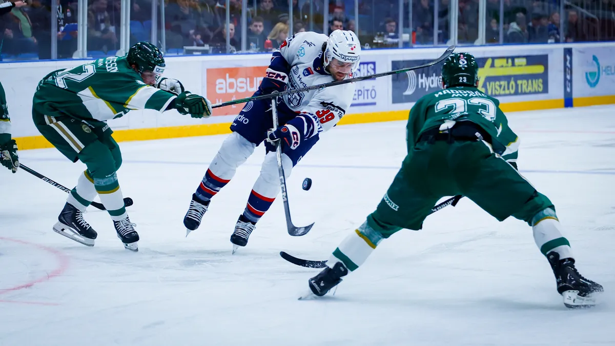Fölényes Volán-siker született az osztrák hokiliga magyar rangadóján