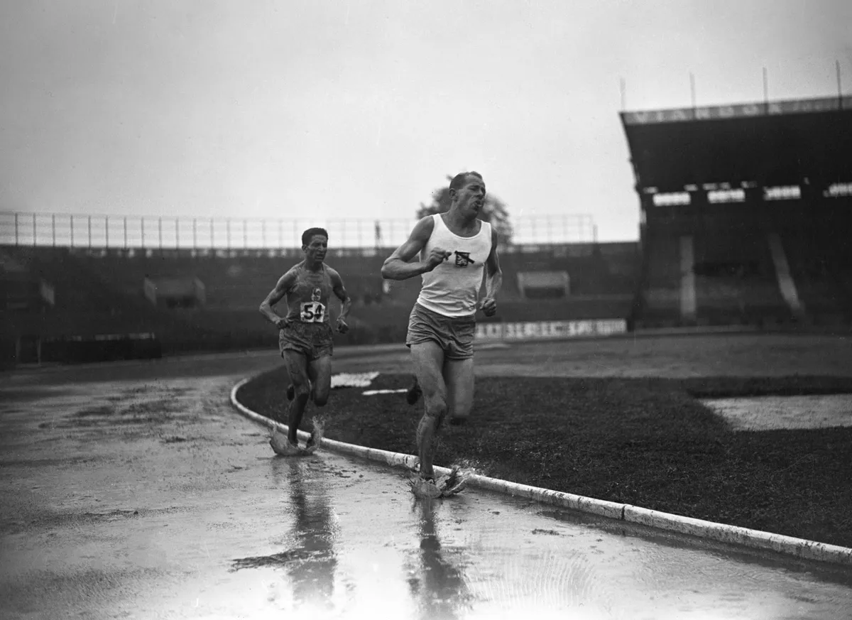 Compétition d'athlétisme entre la France et la Tchécoslovaquie