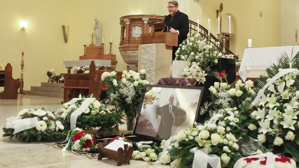 Örök nyugalomra helyezték Kopeczky Lajost