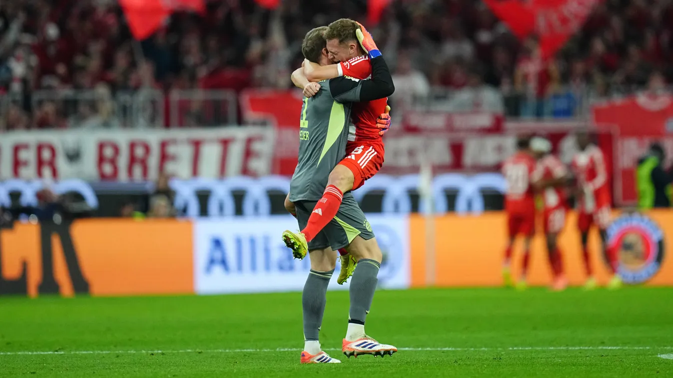 Kimmich Neuer nyakába ugrott a második Bayern-gól után (Fotó: Getty Images)