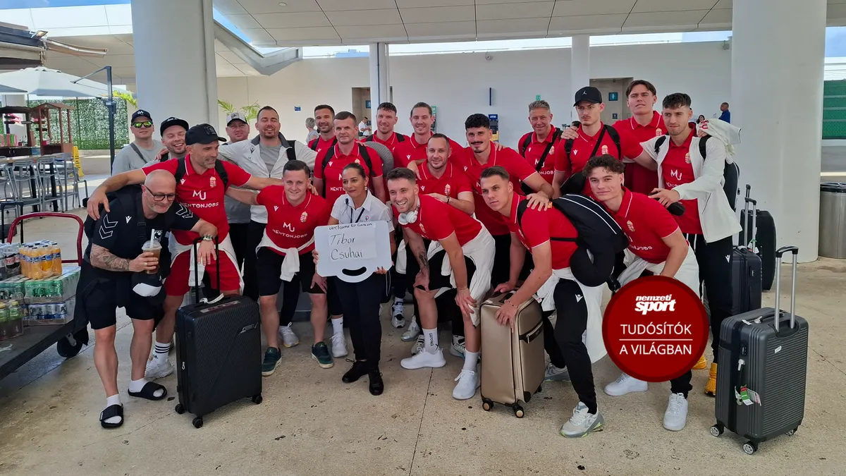 Megérkezett Cancúnba a soccaválogatott