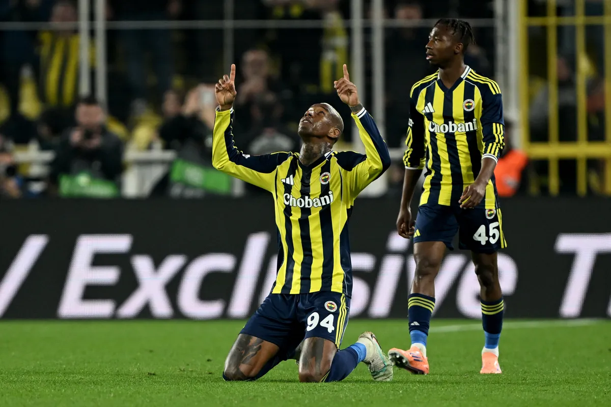 Fenerbahce v Ferencvaros - UEFA Europa League