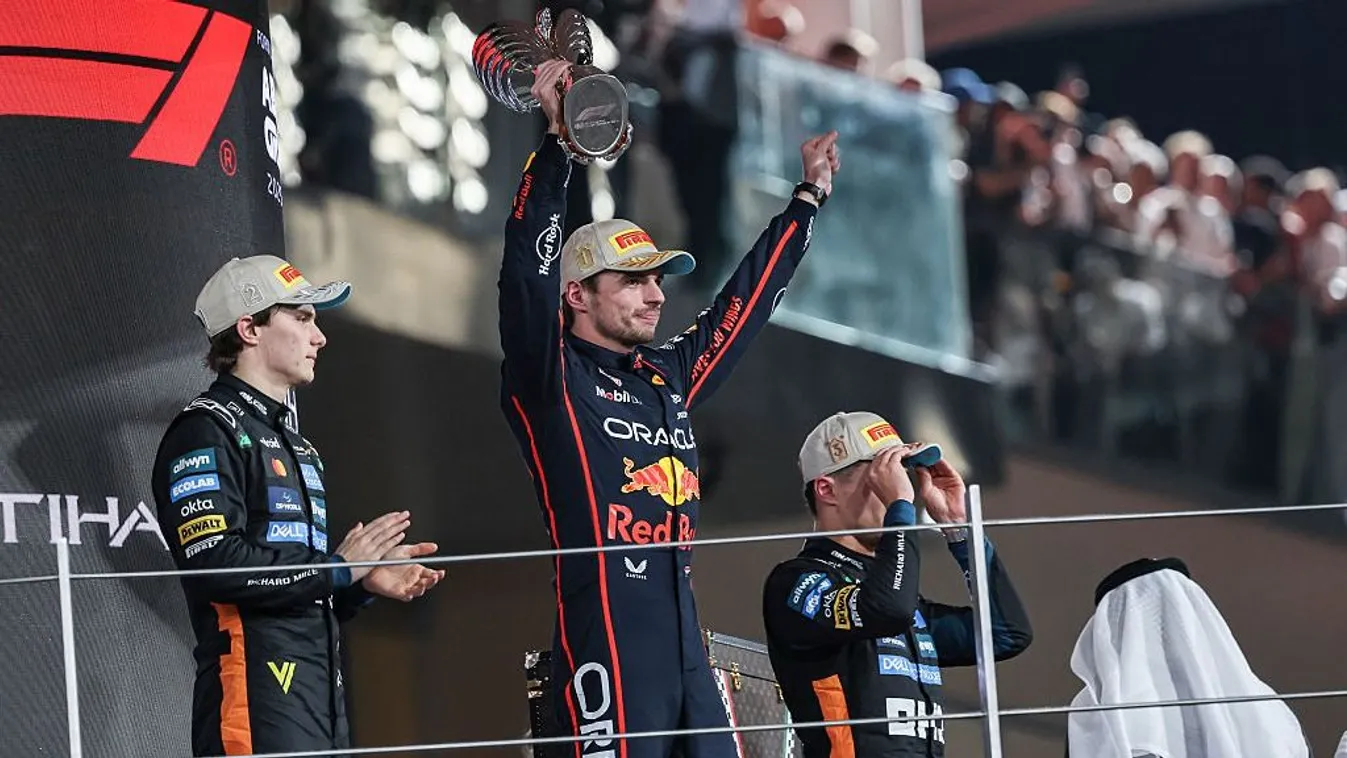 Oscar Piastri, Lando Norris és Max Verstappen (balról jobbra) a dobogón (Fotó: Getty Images)