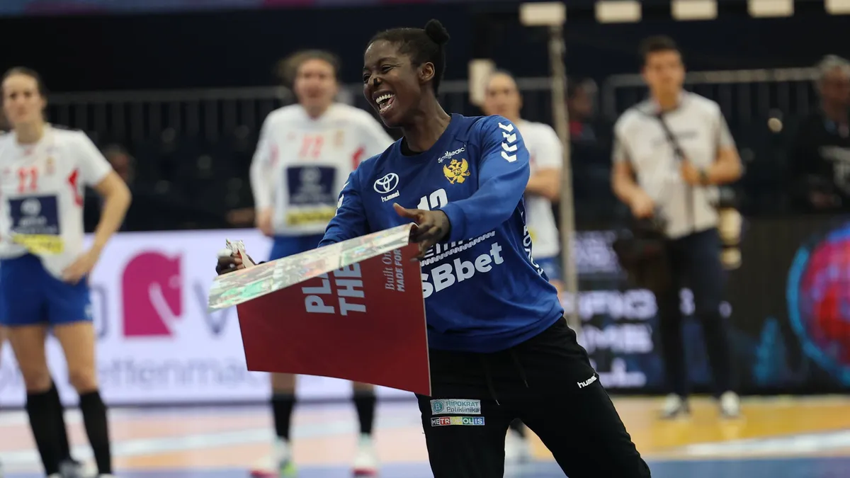 Női kézi-vb: Montenegró parádés kapusteljesítménnyel gázolt át Szerbián, amely így kiesett