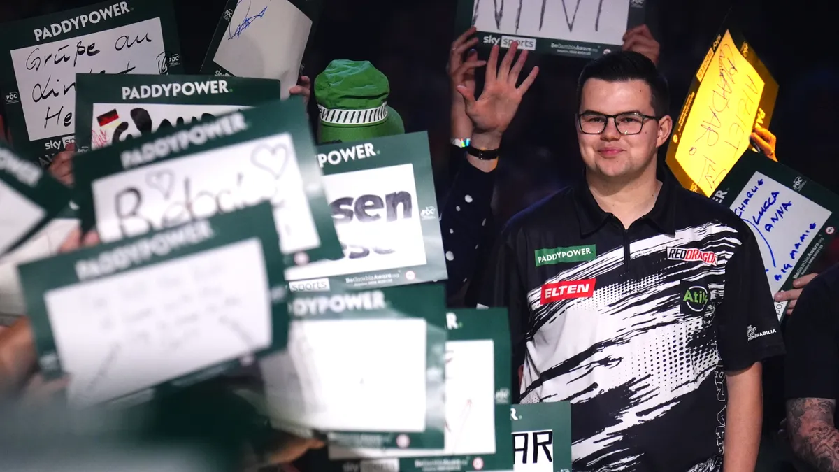 Az Eb-döntő visszavágójával zárul a 2026 első napja a darts-vb-n