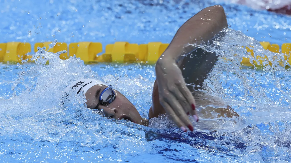 Rövid pályás úszó Eb: Ábrahám és Pádár a mezőny elején, országos csúcs a mixed vegyes váltótól