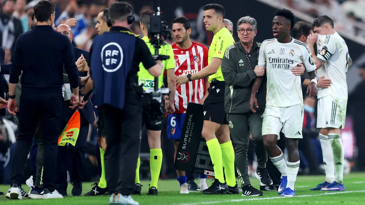 „Florentino ki fog rúgni! Emlékezz rá, mit mondtam” – Simeone beszólt Vinícius Júniornak a Szuperkupa-elődöntőben