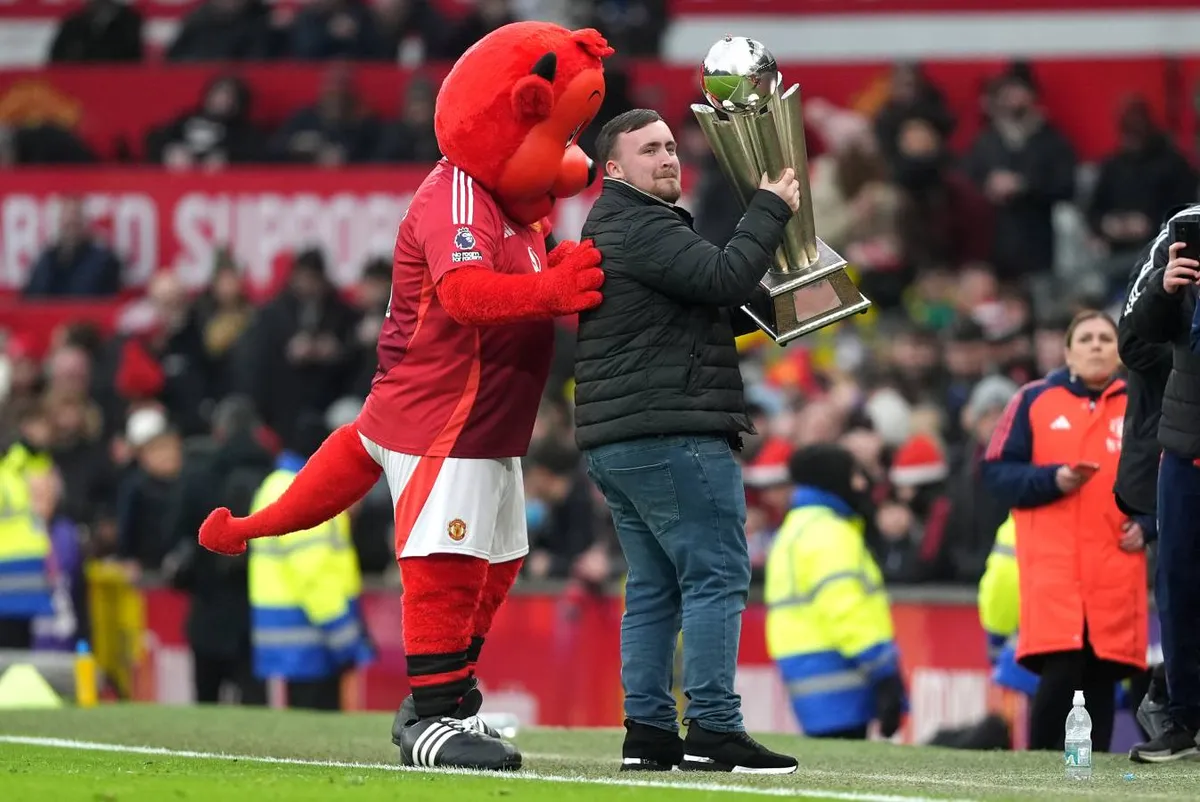 Manchester United v Brighton and Hove Albion - Premier League - Old Trafford